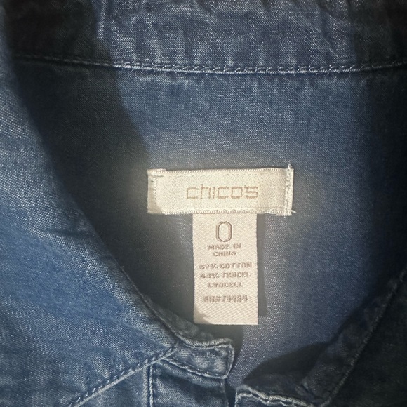 Chico’s Distressed Lightweight Denim Shirt Roll Up Sleeves Size 0 - Picture 6 of 6